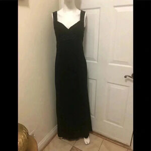 JS Boutique fancy nightgown with Beats